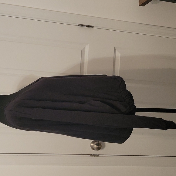 Wavvy crop hoodie. Size 2x. - Picture 3 of 4